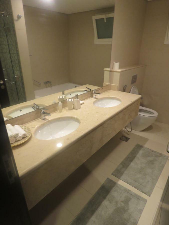 Holiday Home 3 Bedroom Seaview Рас ал Хайм Екстериор снимка